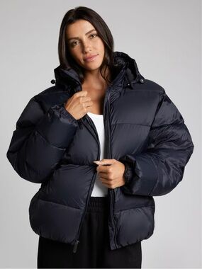 ✨🆕 NWT Comfrt Black Puffer Jacket Size Small